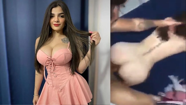 Karely Ruiz Desnuda Follando en Cuatro