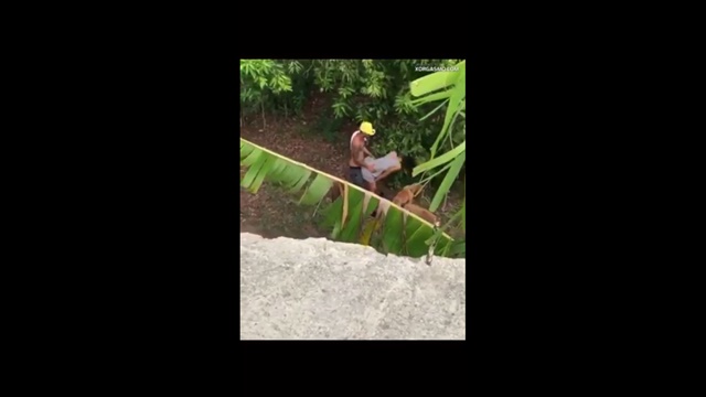 Yeraldincom Singando escondida en un Monte